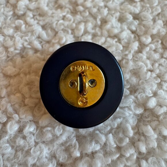 HTF! Vintage Chanel CC Logo Round Black Button - Authentic, 1A - Picture 4 of 5